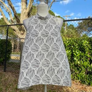 Revolve ASTR The Label abstract halter tank black white Medium sleeveless